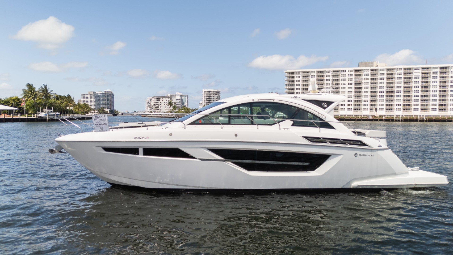 Yacht Photo 47